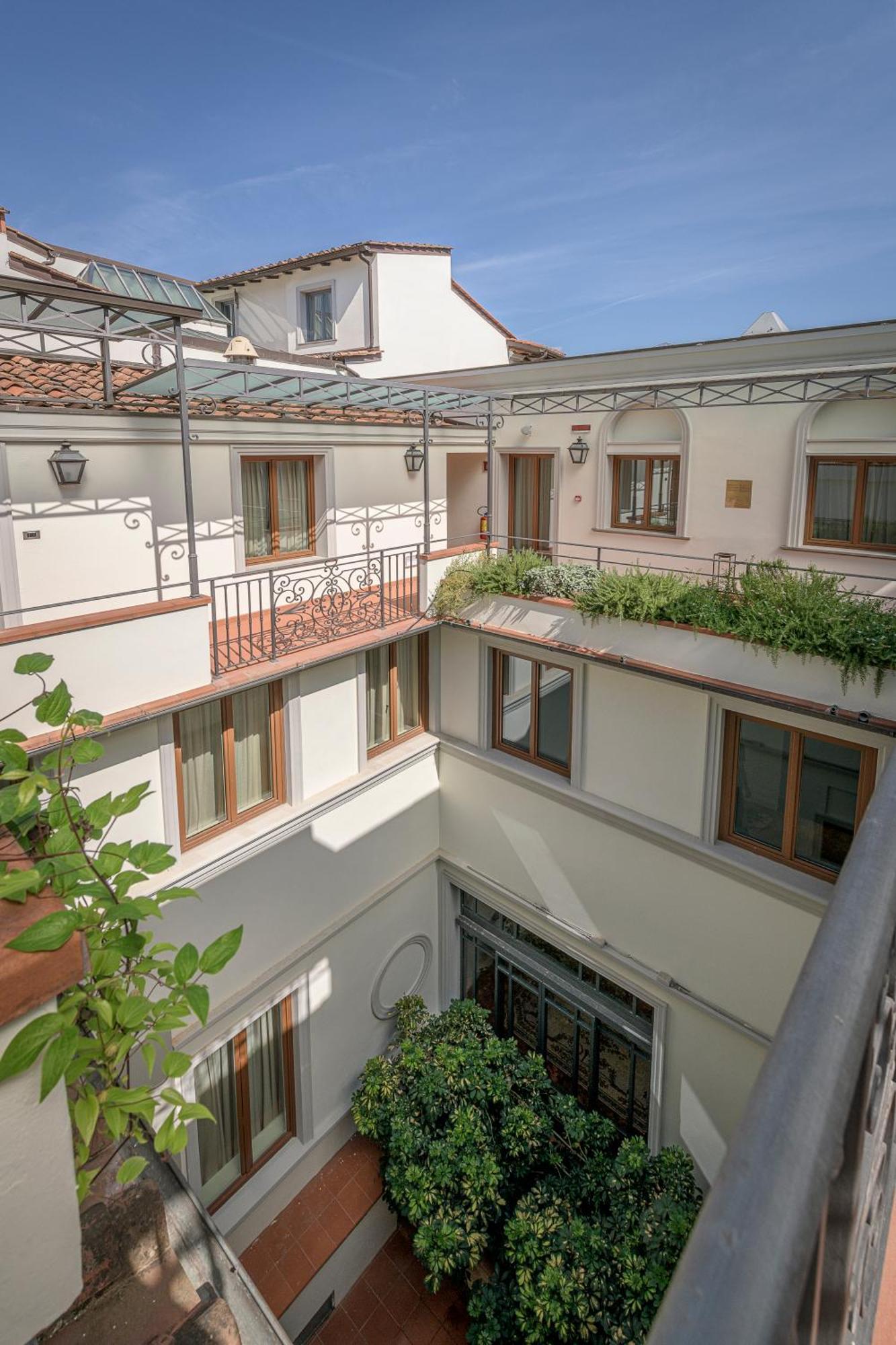 Palazzo Montebello Firenze Bagian luar foto